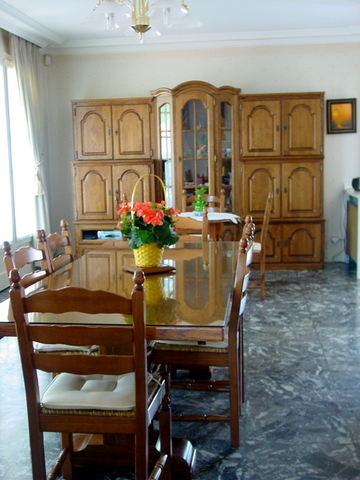 Photo 6 - Dining room