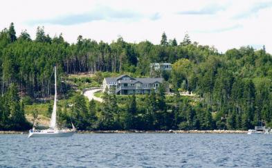 Superb architect-designed house (19 rooms - 372 sqm) in GLEN HAVEN - NOVA SCOTIA