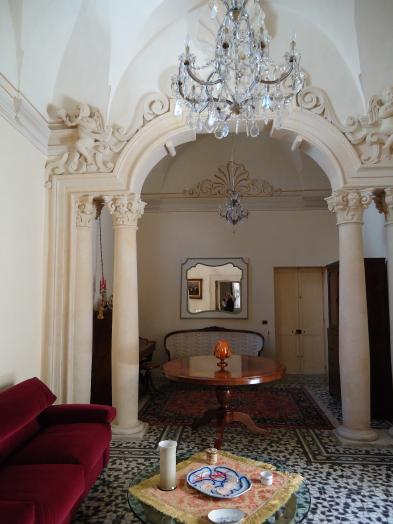 Superb mansion (12 rooms - 300 sqm) in SAN PIETRO IN LAMA