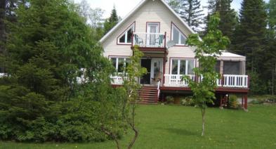 Fantastisches Chalet (7 Zimmer - 180 m²) in STE-IRÈNE DE MATAPÉDIA