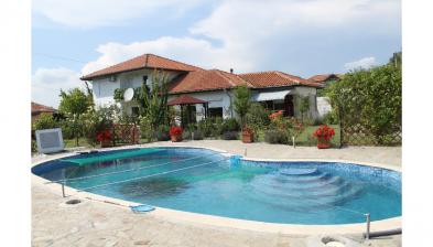 Nice contemporary house (6 rooms - 217 sqm) in KITKA