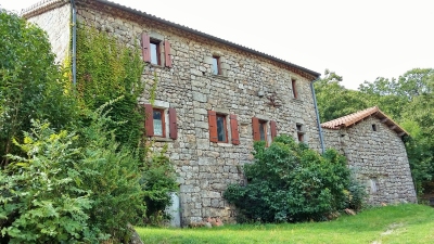 Nice old house (6 rooms - 160 sqm) in LA SOUCHE