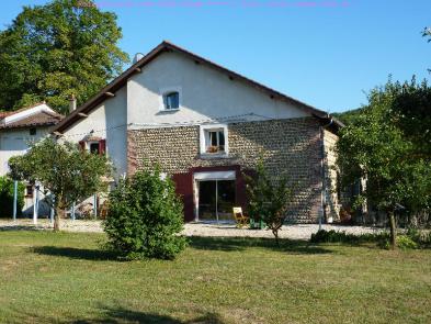 Très belles chambres d'hôtes (11 pièces - 540 m²) à MARCOLLIN