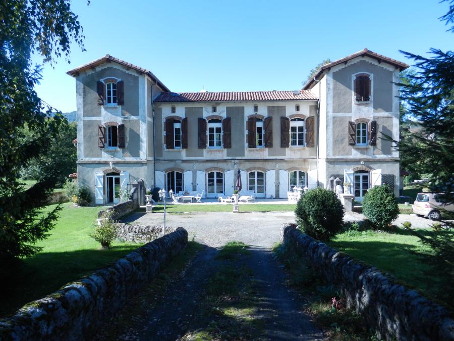 Superb estate (15 rooms - 430 sqm) in ARGUENOS Superb estate (15 rooms - 430 sqm) in ARGUENOS