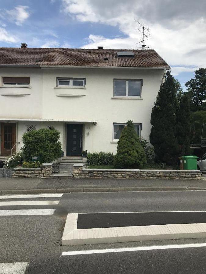 Very nice semi-detached house (7 rooms - 240 sqm) in HEGENHEIM