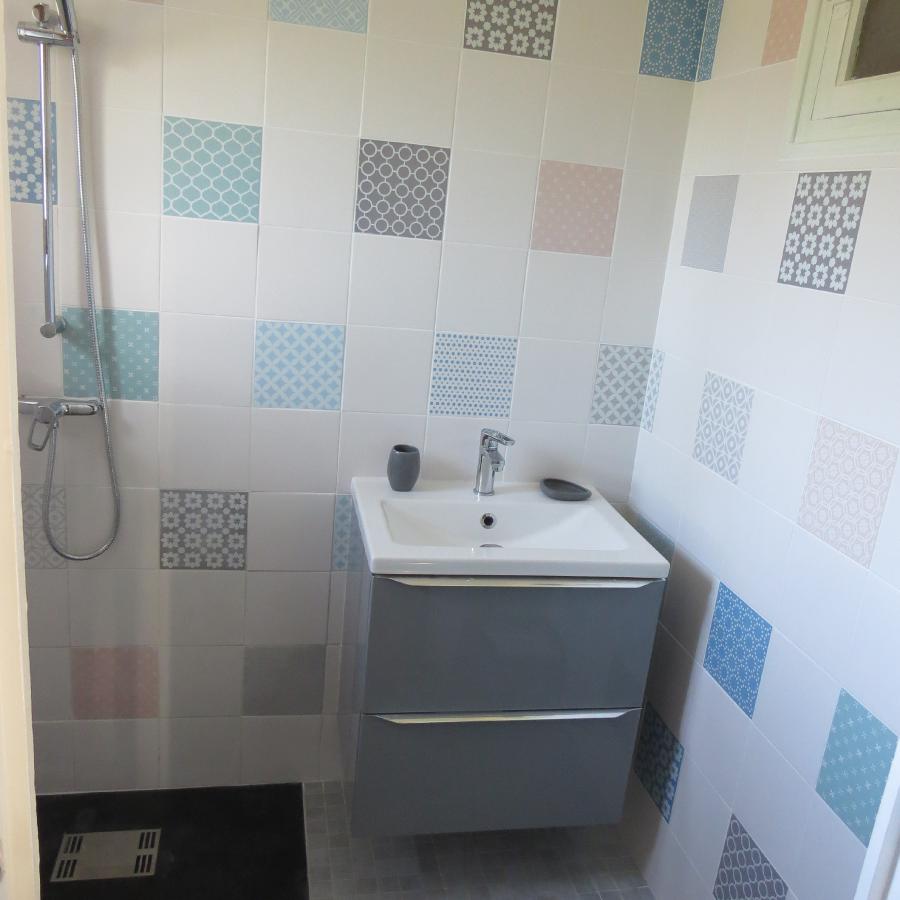 Photo 10 - Shower room