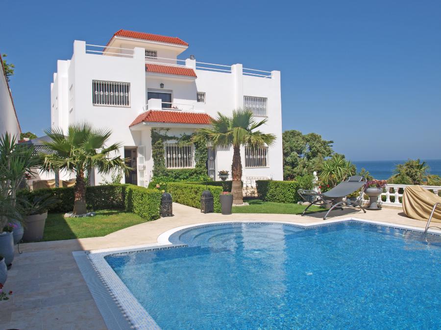 Superbe villa (18 pièces - 600 m²) à TANGER