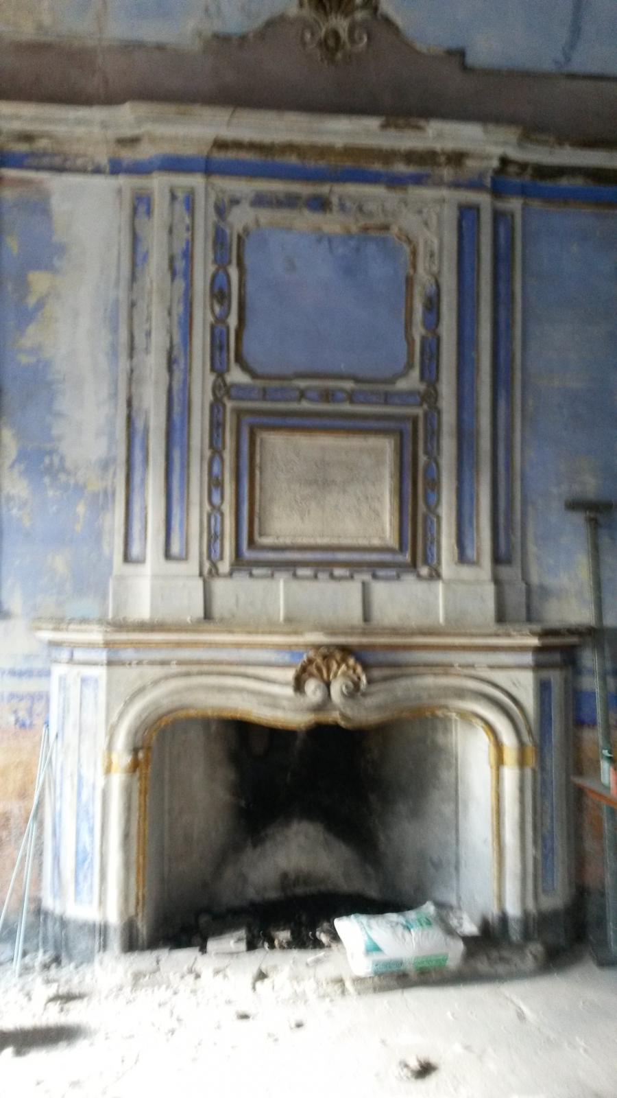 Photo 2 - Fireplace