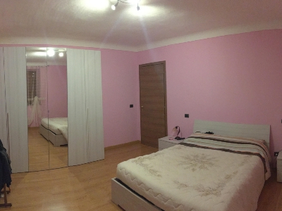 Photo 8 - Bedroom